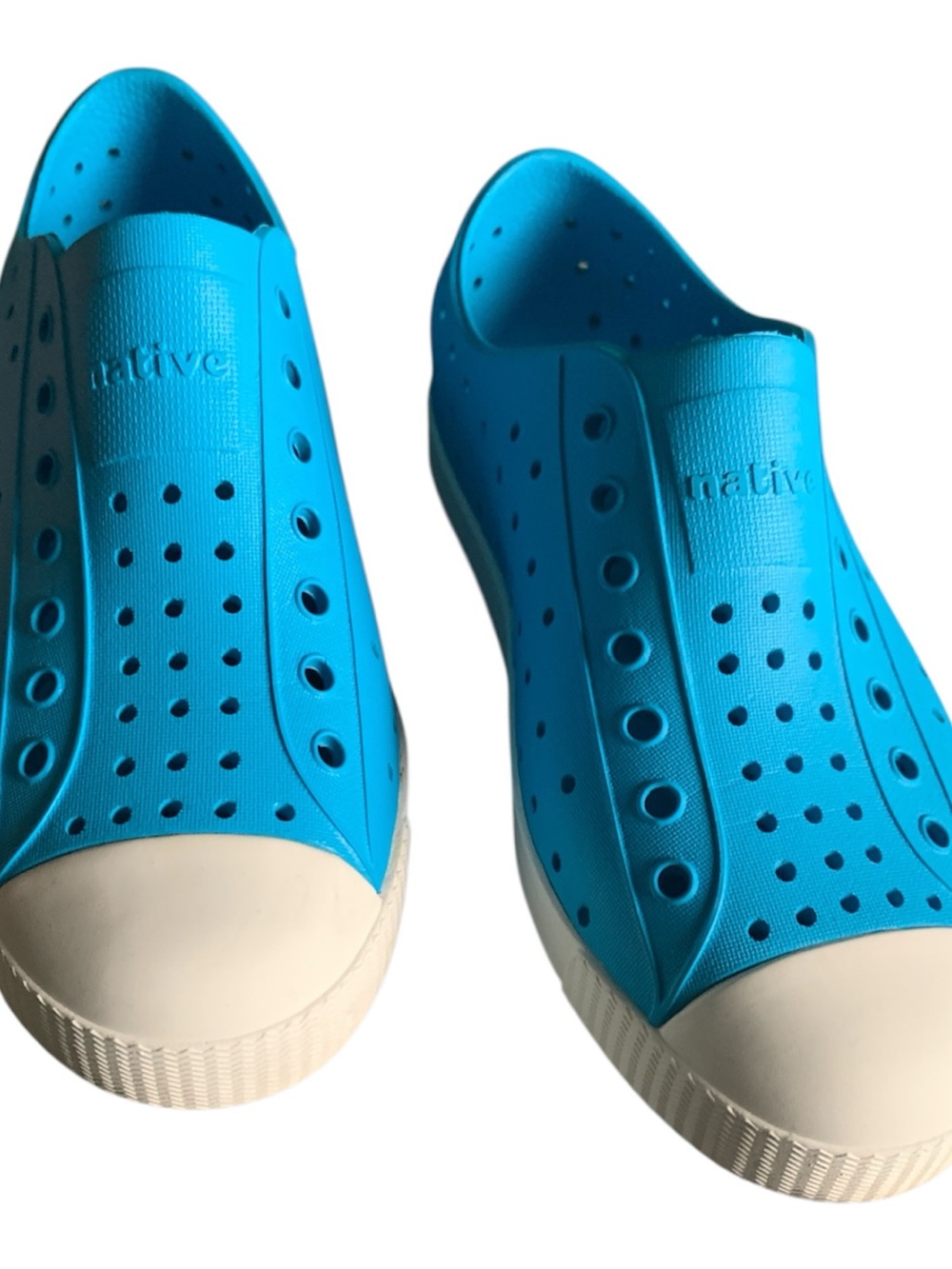 Native Kids Slip-On Water Shoes in Bright Turquoise and White